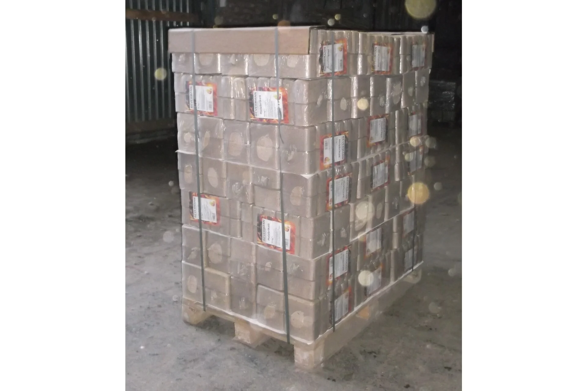 Holzbriketts auf Palette von RUF - 960 kg